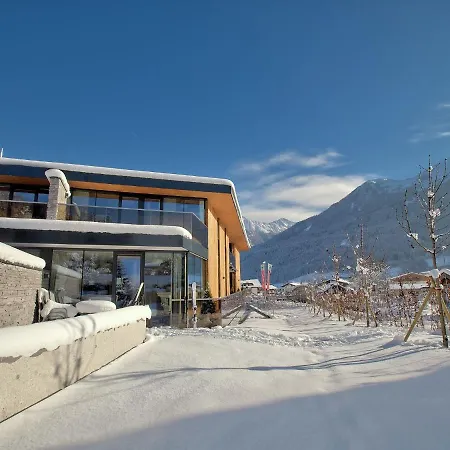 With Balcony And Access To The Sauna * Neukirchen am Großvenediger